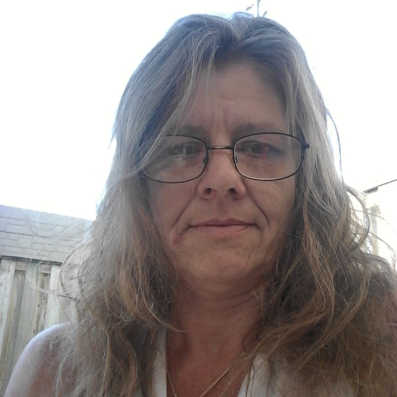 Meet your Posher, Bridget - Picture 1 of 1